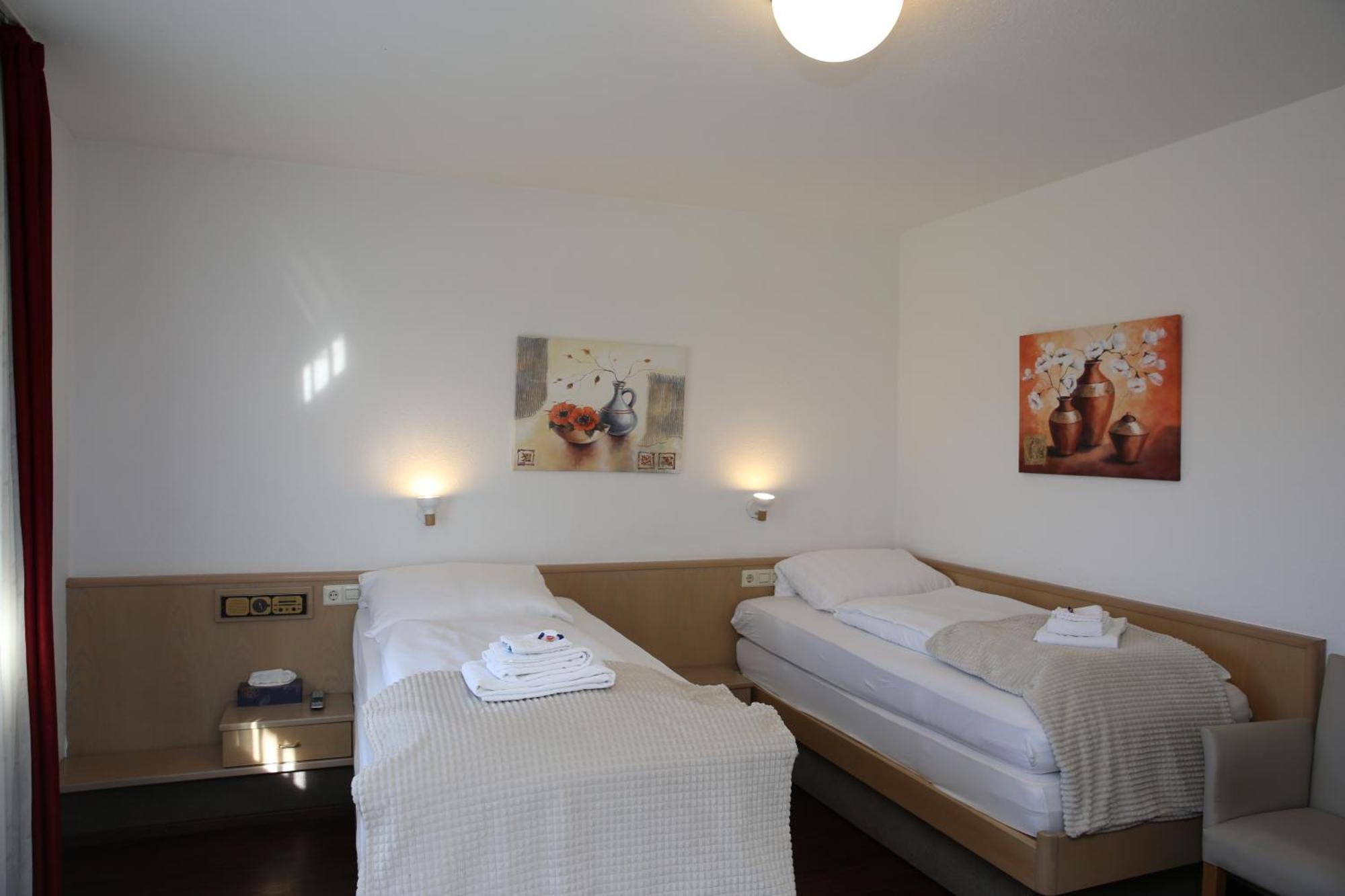 Hotel Garni Alte Post Schallbach Exterior photo